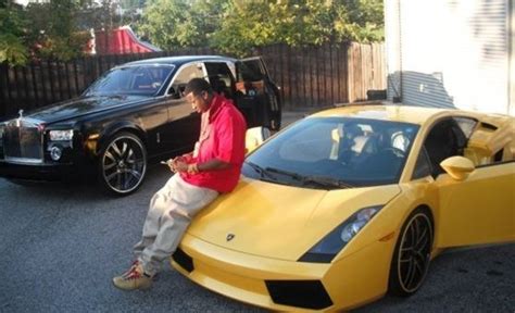 350 in my duffle finna buy a lambo gucci mane